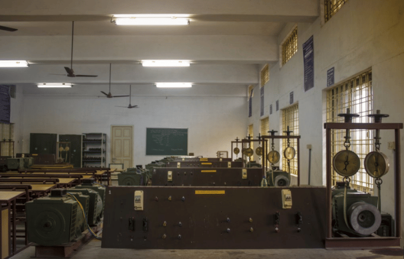 ES Engineering College Villupuram Laboratories photo 5